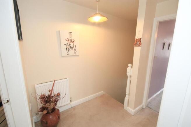 FIRST FLOOR LANDING