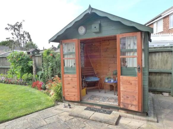 SUMMER HOUSE