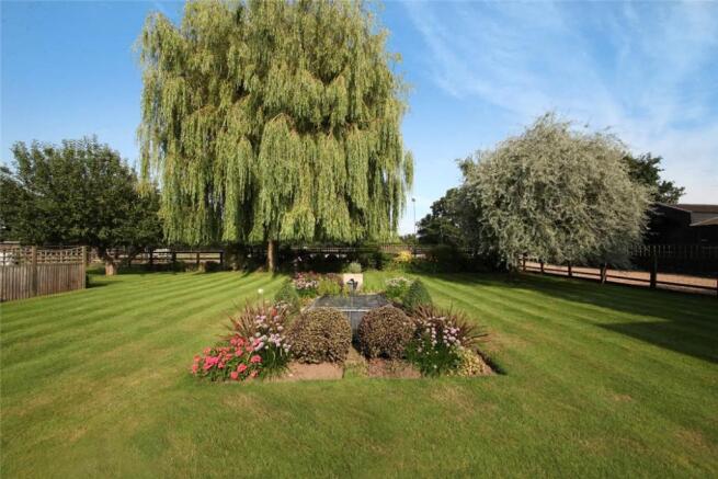 Gardens: Rg42