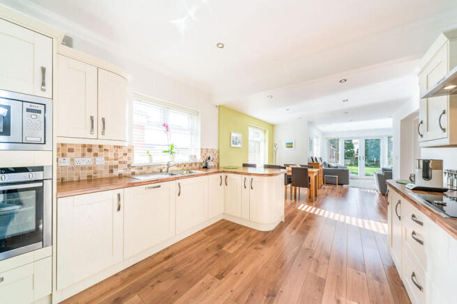 Kitchen/Dining Room