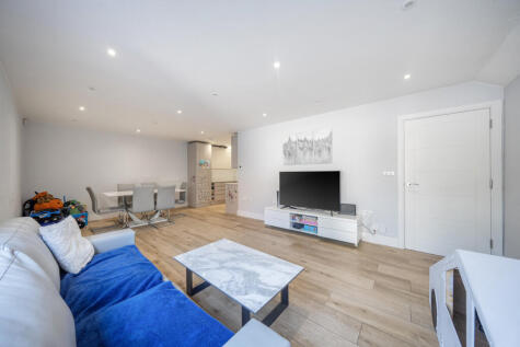 Gorringe Park Avenue, Mitcham, Surrey, CR4