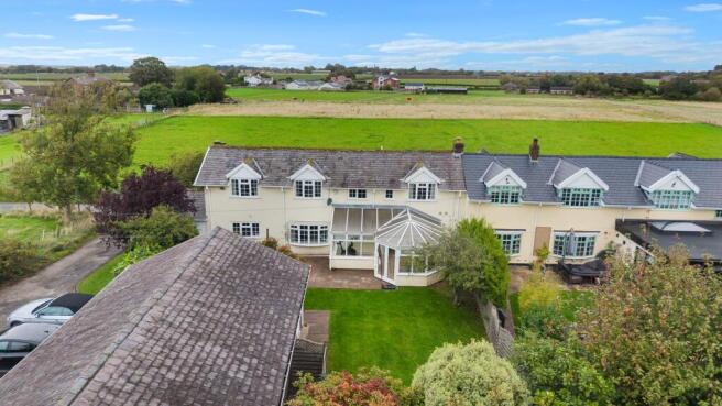 Smithy Lane, Barton, L39 photo 4