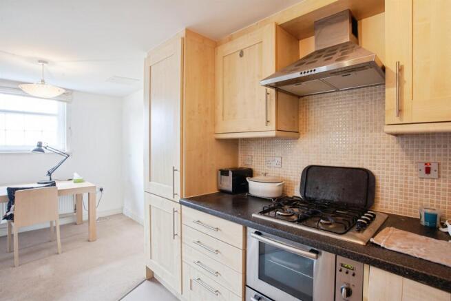2 bed Apartment for sale Image 12