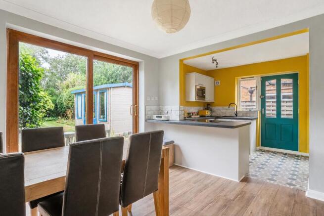 3 bed Semi-Detached for sale Image 5