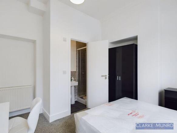 1 bed House of Multiple Occupation to rent Image 5