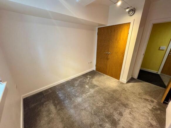 2 bed Apartment for sale Image 7
