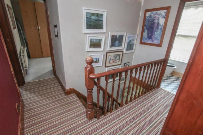 FIRST FLOOR LANDING