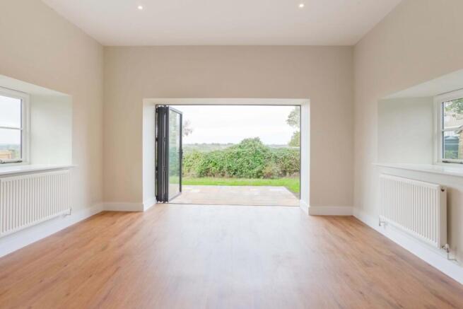 Little Purston Fa...