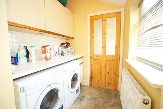 1 bed House Share to rent Image 6