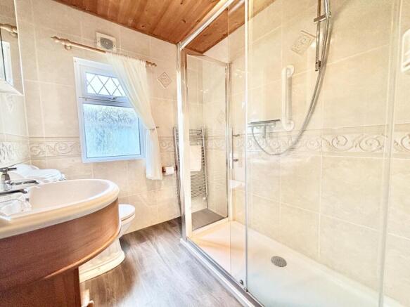 2 bed Park Home for sale Image 12