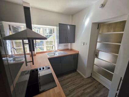 Flat 2 Quain Court, Sandgate Road, Folkestone, Kent, CT20 2HH