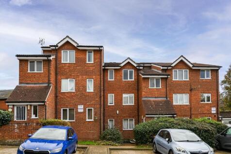 Green Pond Close, Walthamstow, London, E17