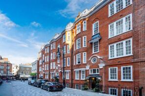 Flat 22, Garrick House, Carrington Street, London W1J 7AF
