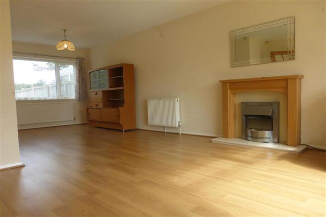 Lounge/ Dining Area