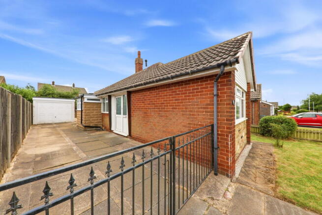 2 bed Semi-Detached Bungalow for sale Image 5