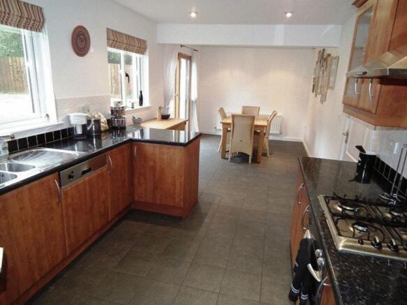 KITCHEN DINER