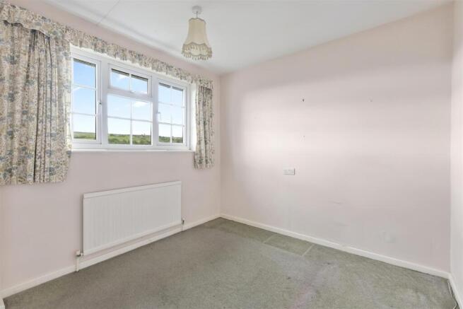 3 bed Town House for sale Image 9