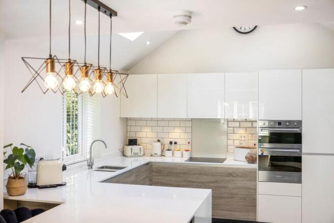 Kitchen/ Dining Area