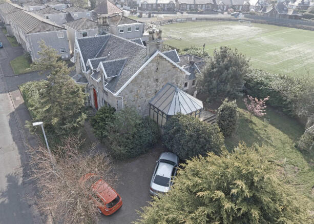 Annick Lodge
