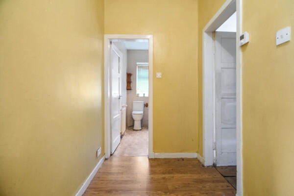 Russell Street, Chapelhall, Airdrie, Lanarkshire, ML6 photo 5