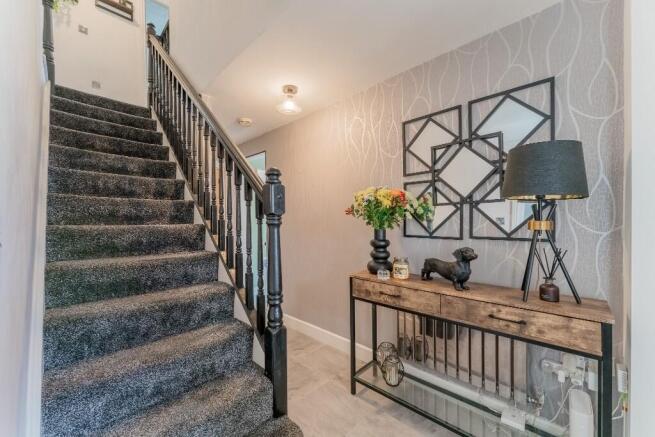 4 bed Detached for sale Image 10