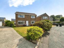 11, Bourbon Close, Bradford BD6 1SN