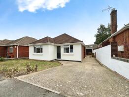 4, Clifton Gardens, West End SO18 3DA