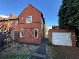 66, Pye Nest Gardens, Halifax HX2 7JU