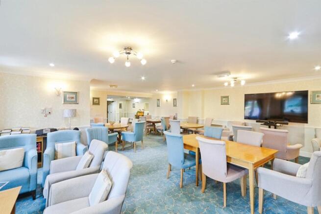 2 bed Retirement Property for sale Image 6