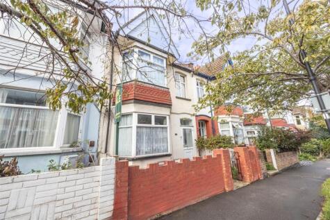 HILDAVILLE DRIVE, Westcliff-On-Sea