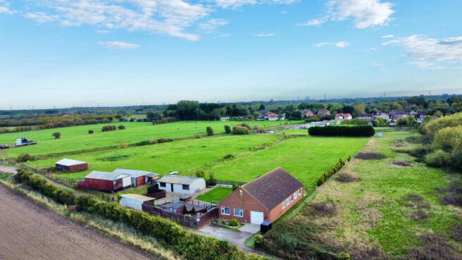 5 bed Detached Bungalow for sale Image 5