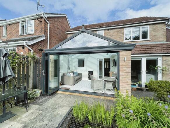 Denise White Estate Agent Comments