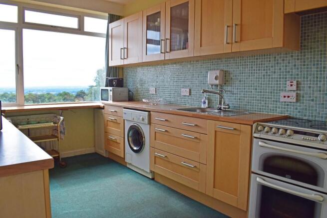 31 High House Drive, kitchen.jpg