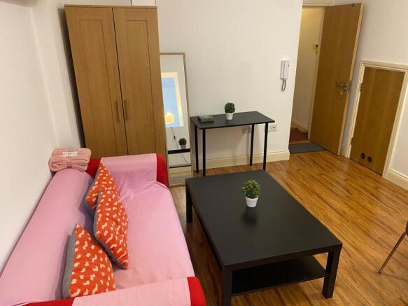 1 bed flat to rent Manningtree Street, London E1