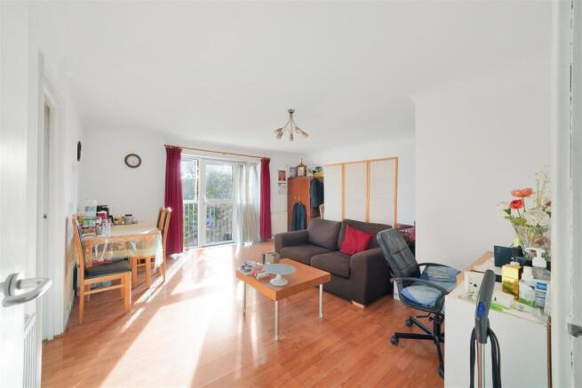 Flat 3, Assisi Court - AA1qz4fUKoZaLJEm7i3F.jpg