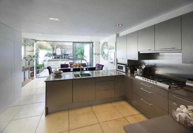 Kitchen/Dining Room