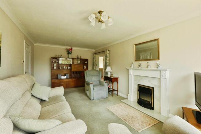 3 bed Detached Bungalow for sale Image 11