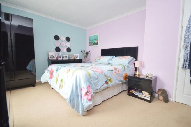 2 bed Semi-Detached for sale Image 11
