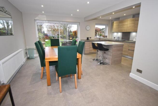 Kitchen/Dining Area