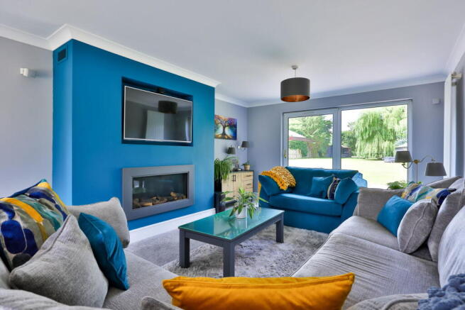 4 bed Detached for sale Image 9