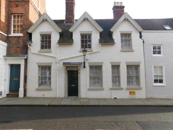 3 Bed Unfurnished Terraced