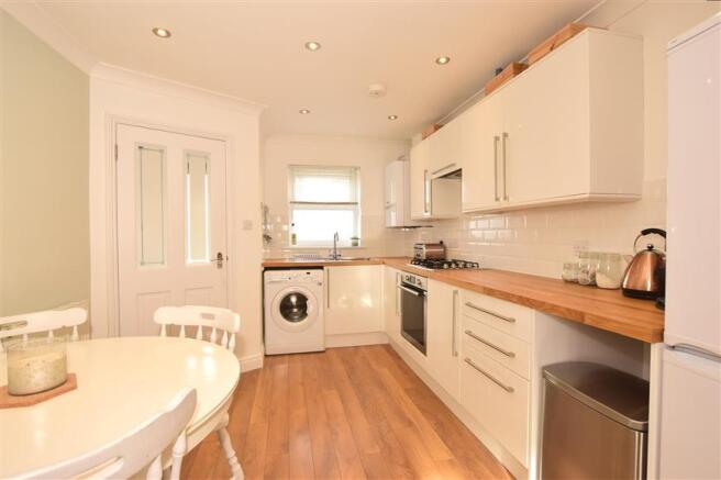 Kitchen/ Dining Room
