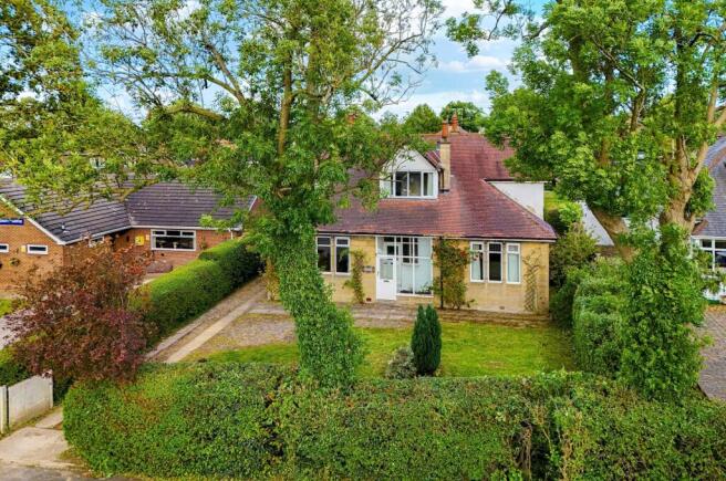 5 bed Detached for sale Image 4