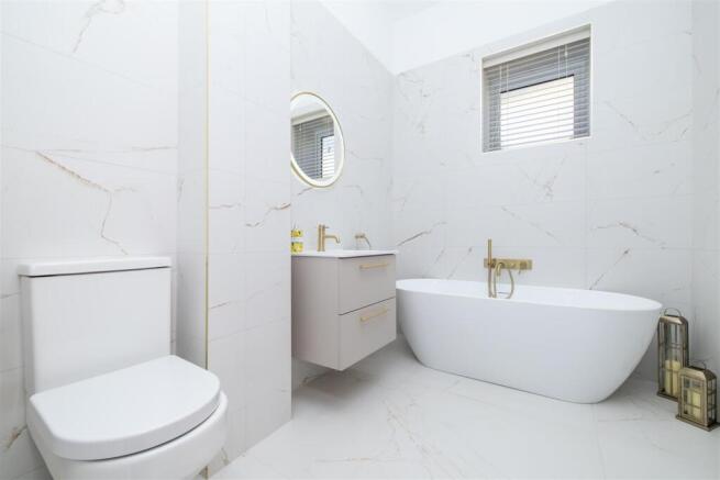 3 bed Barn Conversion for sale Image 10