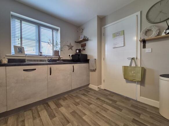 3 bed Detached for sale Image 6