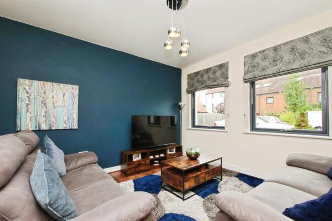 3 bed Semi-Detached for sale Image 5