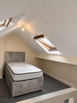 3 bed End of Terrace to rent Image 8