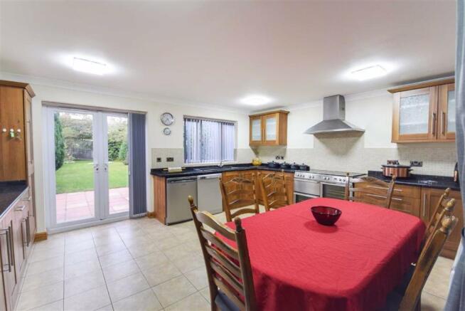 LIVING KITCHEN