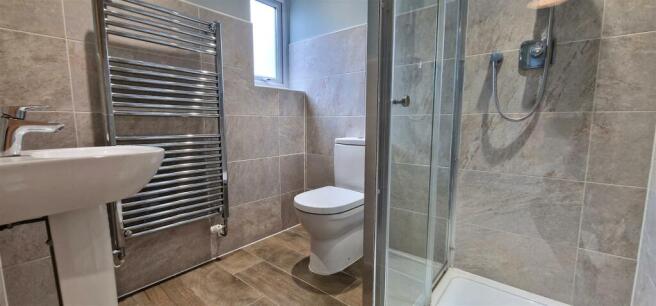 ENSUITE SHOWER.jpg
