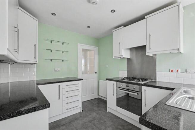 Kitchen_2.jpeg
